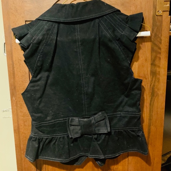 Elevenses Vest! - Picture 2 of 3